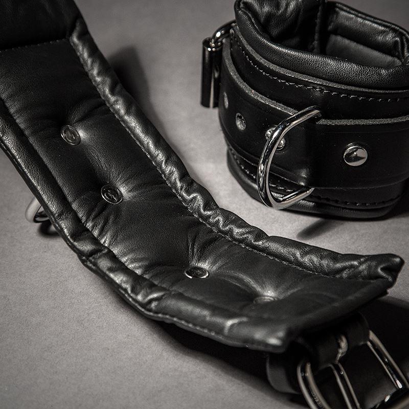 Heavy Leather Hogtie Set from Fetters.