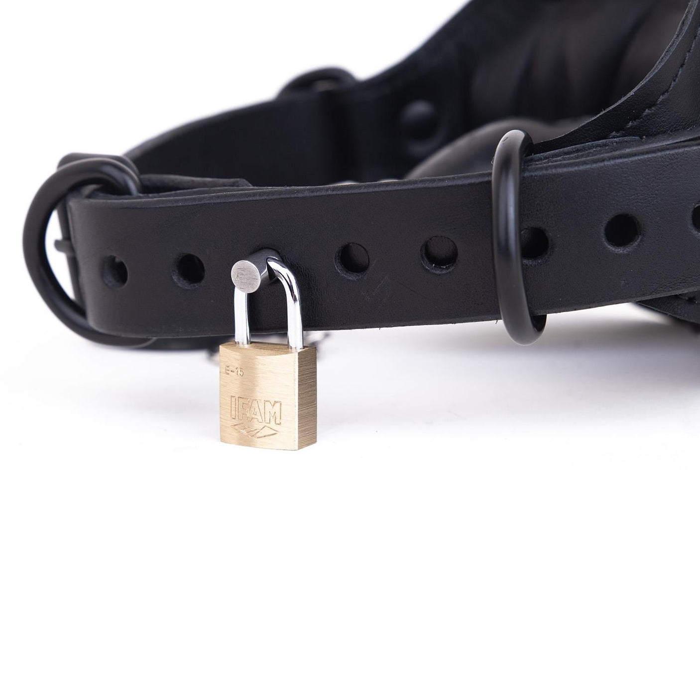 The Gag, Pecker from Fetters.