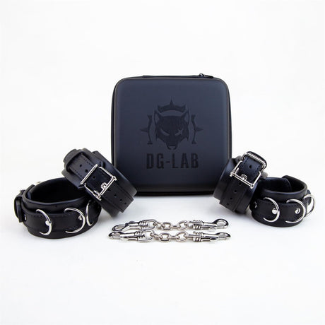 Hunter Wrist & Ankle Restraint Set from REGULATION.