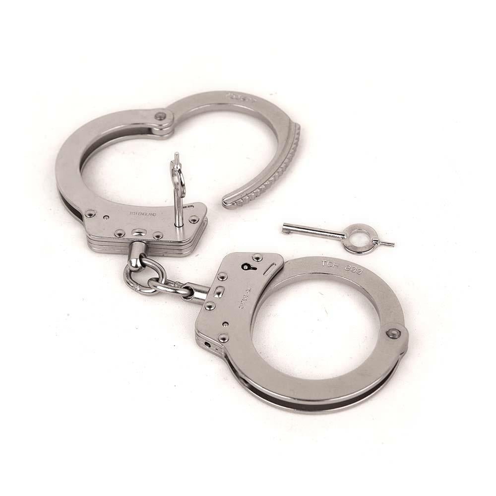 TCH (UK) 800 Steel Handcuff from TCH UK.