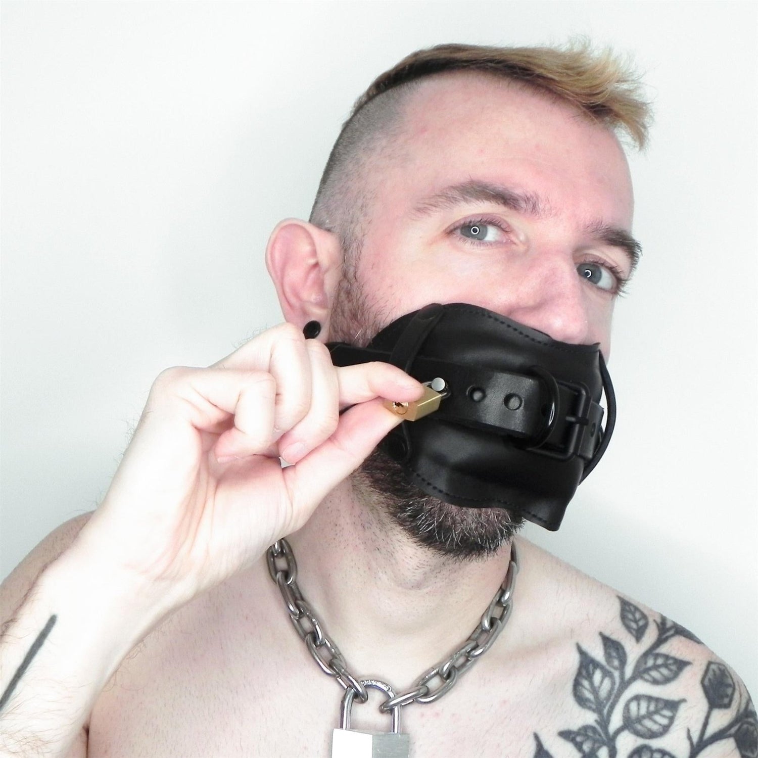 The Gag, Pecker from Fetters.