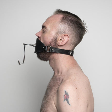 Toilet Paper Holder Gag from REGULATION.